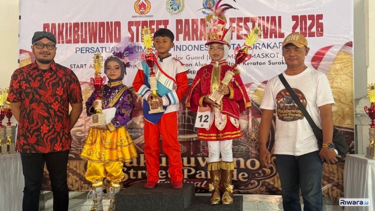 PB XIV pimpin Pakubuwono Street Parade Festival 2026 yang digelar Karaton Surakarta Hadiningrat bersama PDBI Kota Surakarta Sabtu 12 September 2026 Parade dimulai dari Ngarsopuro menuju Alun-Alun Utara dan berakhir di Pagelaran Karaton Surakarta